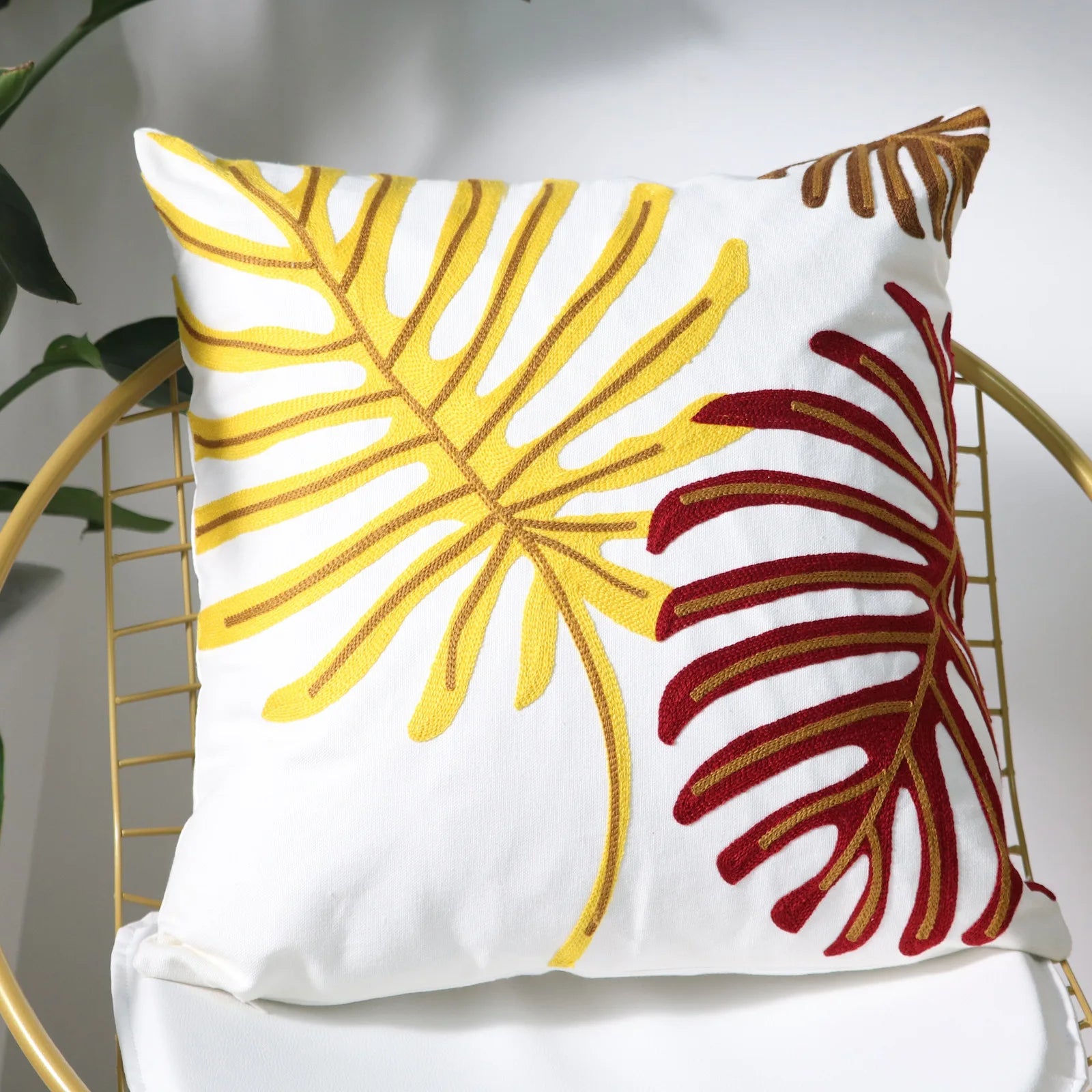 Coussin Jungle Blanc et Grandes Feuilles Déco-exotique.fr