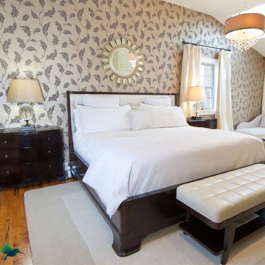 La décoration intérieure tropicale met l'accent sur les éléments naturels et exotiques