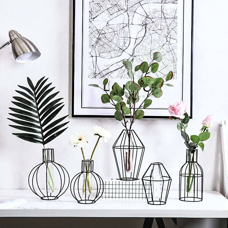 Vase Minimaliste en Fer Déco-exotique.fr