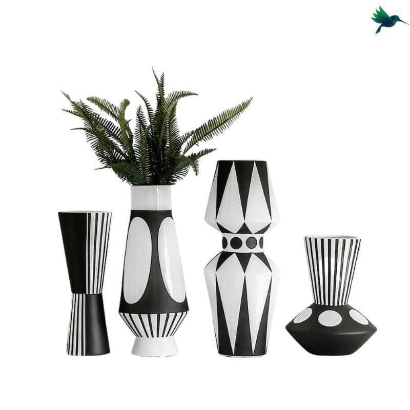 Vase Ethnique noir et blanc Déco-exotique.fr